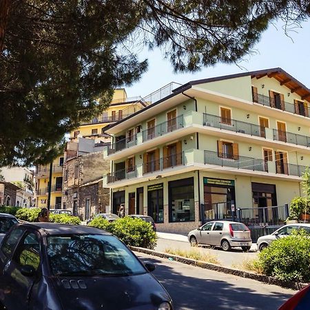 Rocca Degli Etnei Panzió Paterno  Kültér fotó